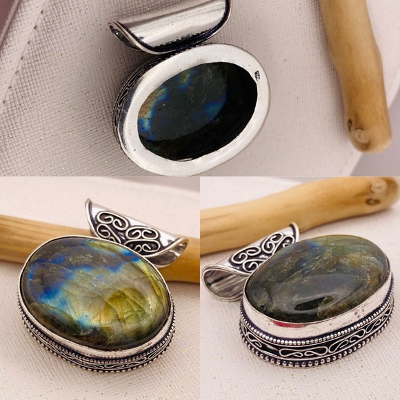 Luminous Labradorite Gemstone Handmade Slider Pendant - Picture 5 of 5